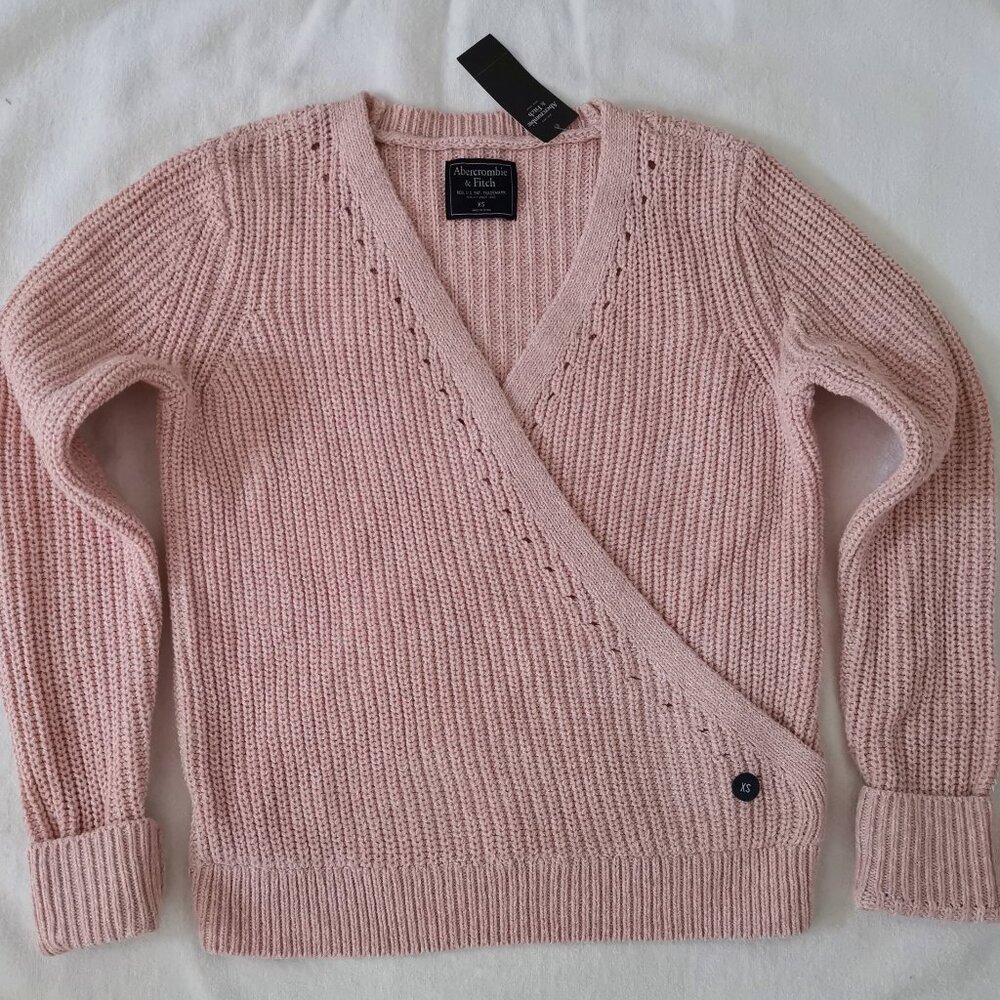 NWT Abercrombie Women Wrap Sweater Light Pink Cable Knit Relaxed Fit XS V-neck